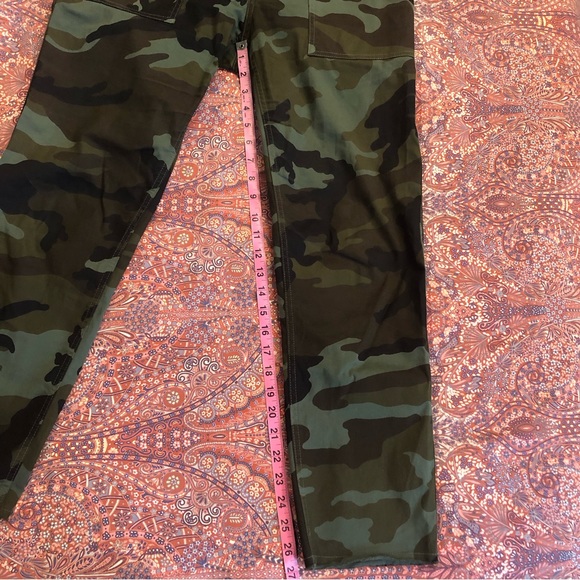 Nili Lotan Green Camouflage Straight Leg Pants - Picture 13 of 13